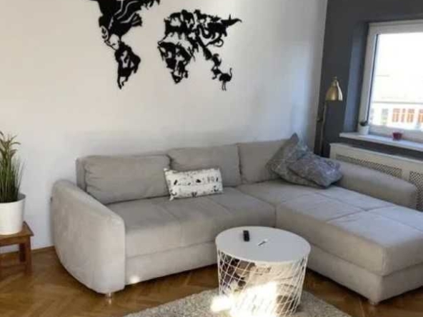 Дава се под наем Двустаен апартамент в Пловдив, Център - 48 кв.м за 198.9 € - Снимка #1