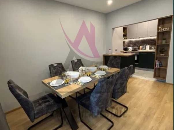 Дава се под наем Четиристаен апартамент в Варна, Общината - 125 кв.м за 1250 € - Снимка #1