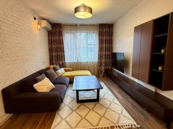 Дава се под наем Тристаен апартамент в София, Лозенец - 76 кв.м за 1095.99 € - Снимка #1