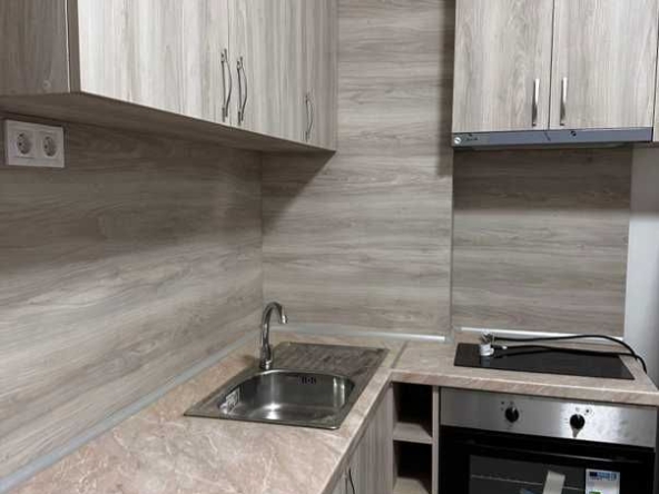 Дава се под наем Тристаен апартамент в София, Център - 87 кв.м за 698.19 € - Снимка #1