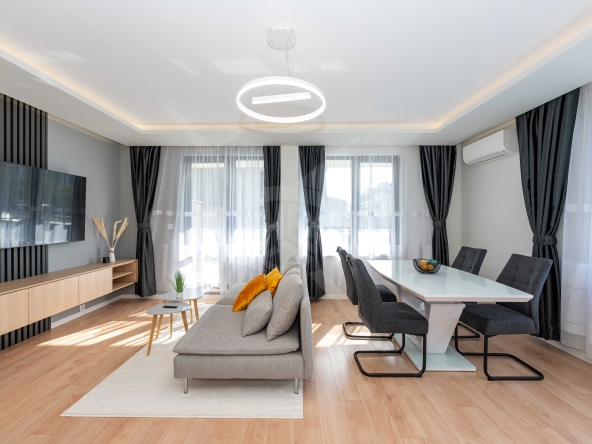 Тристаен апартамент в Пловдив, Западен - 120 кв.м за 927 €/кв.м - Снимка #1