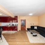 Тристаен апартамент в Пловдив, Остромила - 116 кв.м за 1432 €/кв.м - Снимка #1