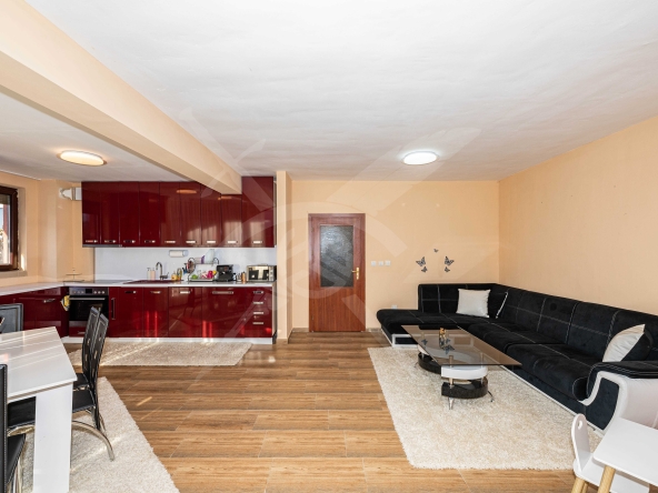 Тристаен апартамент в Пловдив, Остромила - 116 кв.м за 1432 €/кв.м - Снимка #1