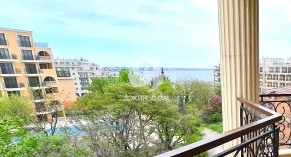 Тристаен апартамент в Поморие - 95 кв.м за 1231 €/кв.м - Снимка #1