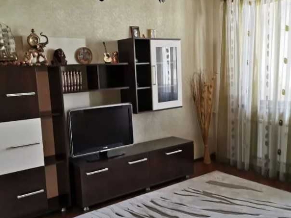 Дава се под наем Двустаен апартамент в Пловдив, Южен - 60 кв.м за 280.5 € - Снимка #1