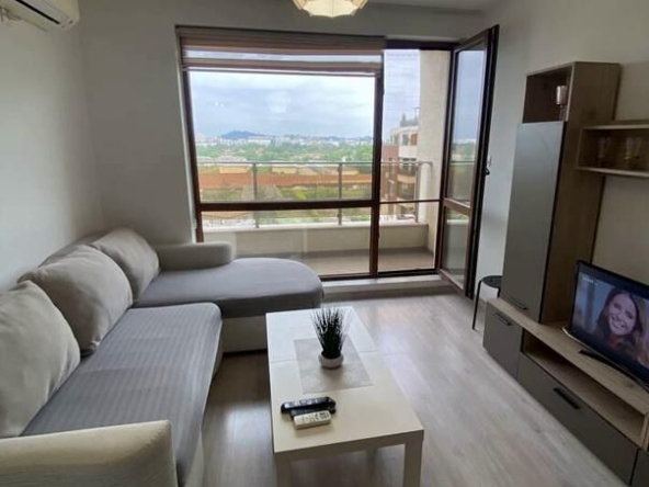 Дава се под наем Тристаен апартамент в Пловдив, Каменица 2 - 92 кв.м за 600 € - Снимка #1