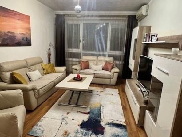 Дава се под наем Двустаен апартамент в София, Гоце Делчев - 68 кв.м за 528.36 € - Снимка #1