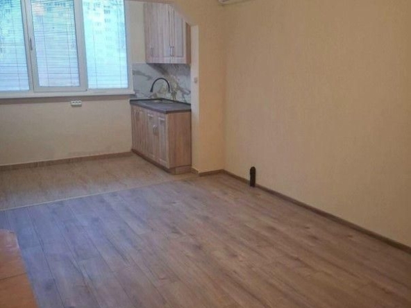 Дава се под наем Двустаен апартамент в София, Люлин 8 - 46 кв.м за 428.91 € - Снимка #1