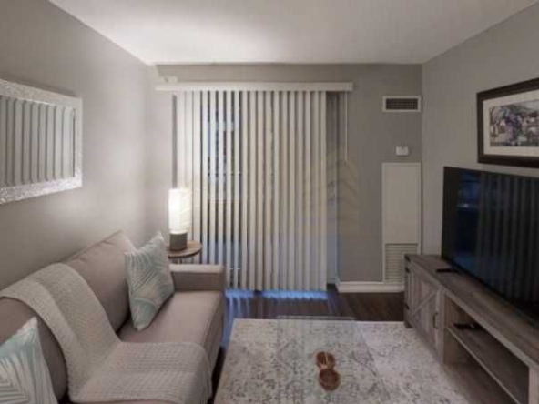 Дава се под наем Двустаен апартамент в Пловдив, Южен - 65 кв.м за 275.4 € - Снимка #1