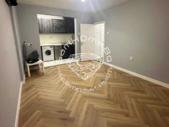 Дава се под наем Офис в Варна, Окръжна болница - 120 кв.м за 850 € - Снимка #1