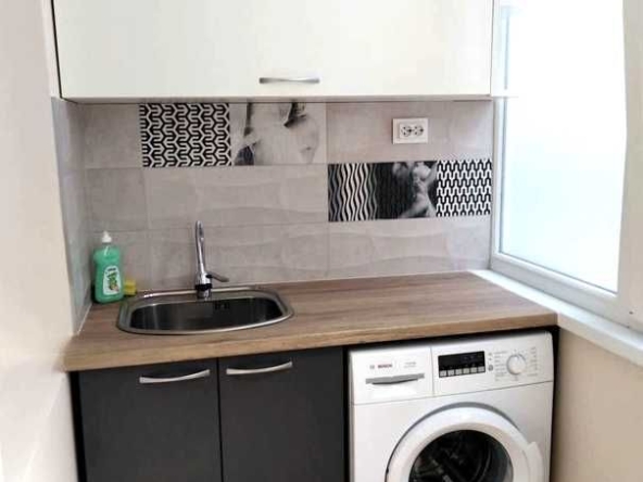 Дава се под наем Двустаен апартамент в Пловдив, Център - 50 кв.м за 275 € - Снимка #1