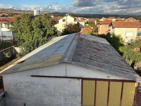 Дава се под наем Склад в Бургас, Ветрен - 220 кв.м за 550 € - Снимка #1