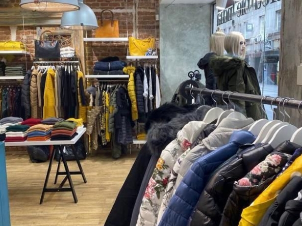 Дава се под наем Магазин в София, Център - 80 кв.м за 2000 € - Снимка #1