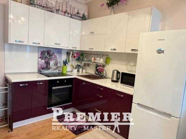 Двустаен апартамент в Бургас, Лазур - 74 кв.м за 1723 €/кв.м - Снимка #1
