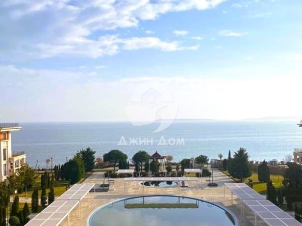 Четиристаен апартамент в Свети Влас - 134 кв.м за 1956 €/кв.м - Снимка #1