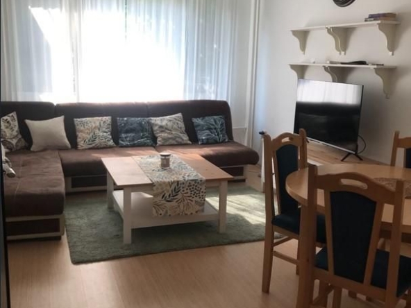 Дава се под наем Тристаен апартамент в София, Гоце Делчев - 90 кв.м за 700 € - Снимка #1