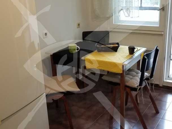 Дава се под наем Тристаен апартамент в София, Център - 73 кв.м за 560 € - Снимка #1