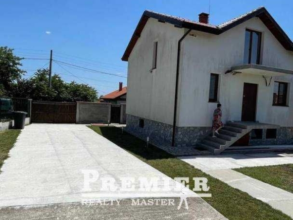 Къща в с. Горица, Област Бургас - 200 кв.м за 915 €/кв.м - Снимка #1