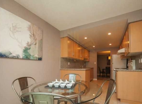 Дава се под наем Тристаен апартамент в Пловдив, Западен - 86 кв.м за 372.3 € - Снимка #1