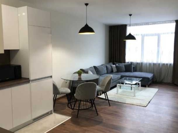 Дава се под наем Тристаен апартамент в Пловдив, Гагарин - 83 кв.м за 397.8 € - Снимка #1