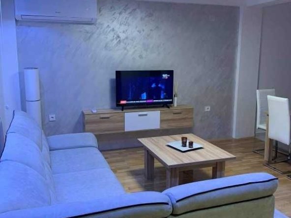 Дава се под наем Тристаен апартамент в Пловдив, Изгрев - 90 кв.м за 260.1 € - Снимка #1