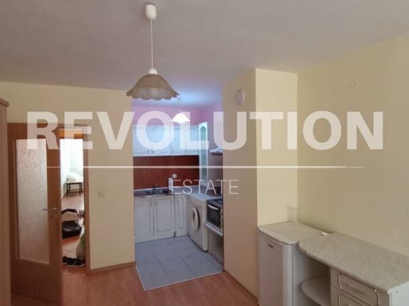 Дава се под наем Двустаен апартамент в Варна, Левски - 70 кв.м за 500 € - Снимка #1