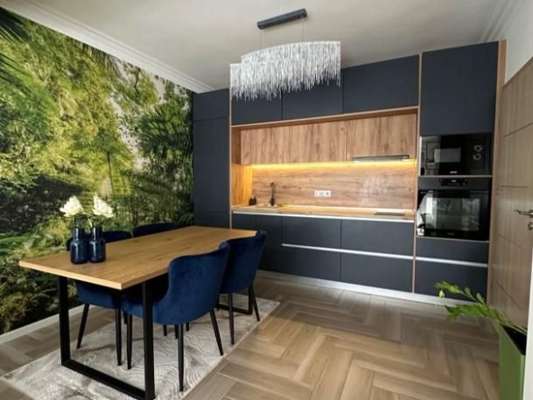 Дава се под наем Тристаен апартамент в София, Лозенец - 118 кв.м за 1095.99 € - Снимка #1