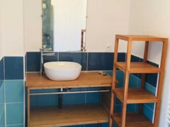 Дава се под наем Двустаен апартамент в Пловдив, Старият град - 65 кв.м за 255 € - Снимка #1