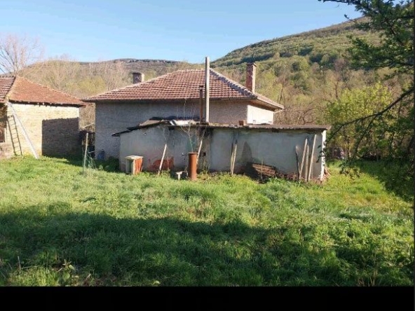 Къща в с. Янтра, Област Габрово - 80 кв.м за 319 €/кв.м - Снимка #1