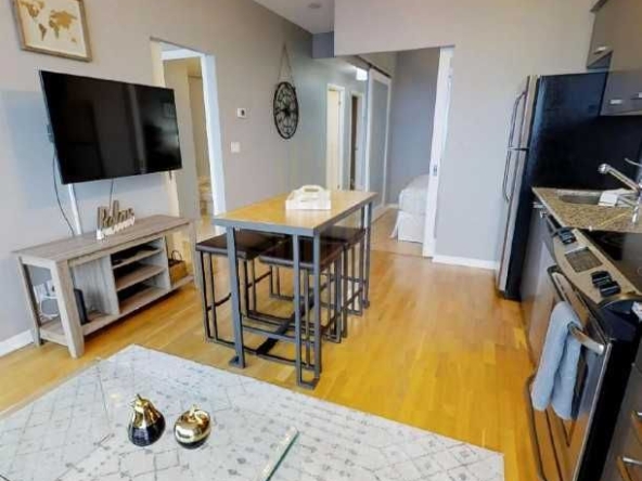 Дава се под наем Тристаен апартамент в Пловдив, Изгрев - 86 кв.м за 357 € - Снимка #1