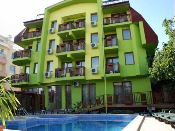 Хотел в Хисаря - 1000 кв.м за 1000 €/кв.м - Снимка #1