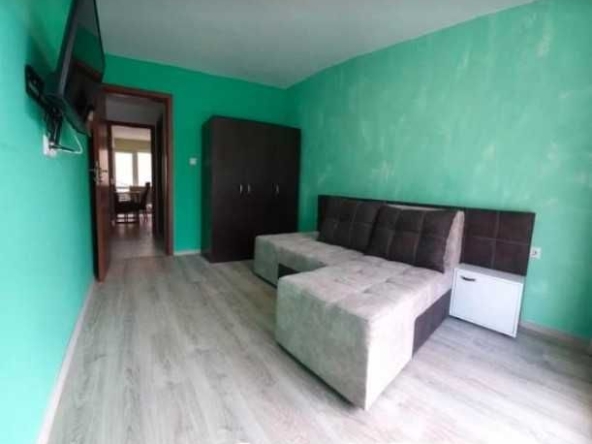 Дава се под наем Тристаен апартамент в Варна, Център - 55 кв.м за 450 € - Снимка #1