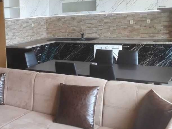 Дава се под наем Тристаен апартамент в Пловдив, Център - 78 кв.м за 234.6 € - Снимка #1