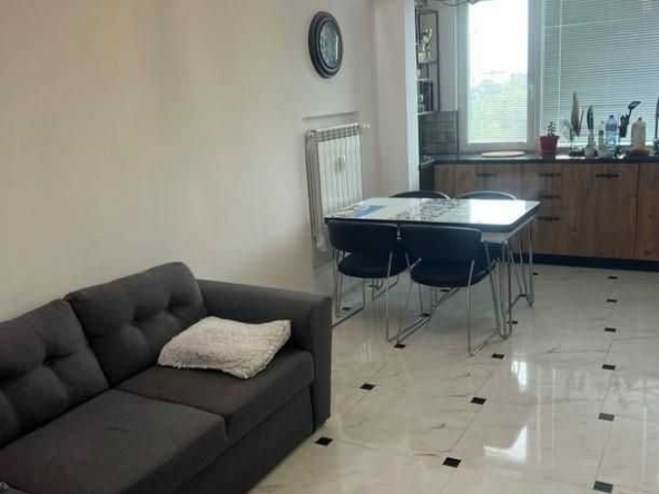 Тристаен апартамент в София, Белите брези - 108 кв.м за 1612 €/кв.м - Снимка #1