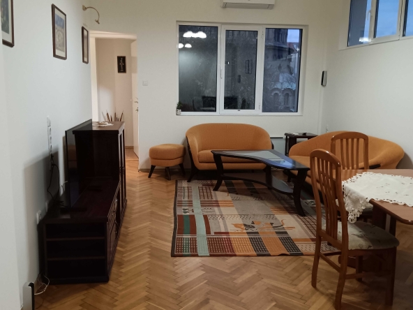 Дава се под наем Двустаен апартамент в София, Оборище - 82 кв.м за 650 € - Снимка #1