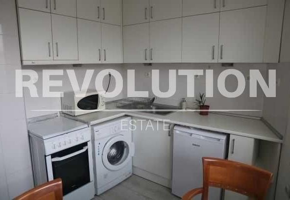 Дава се под наем Тристаен апартамент в Варна, Център - 70 кв.м за 500 € - Снимка #1