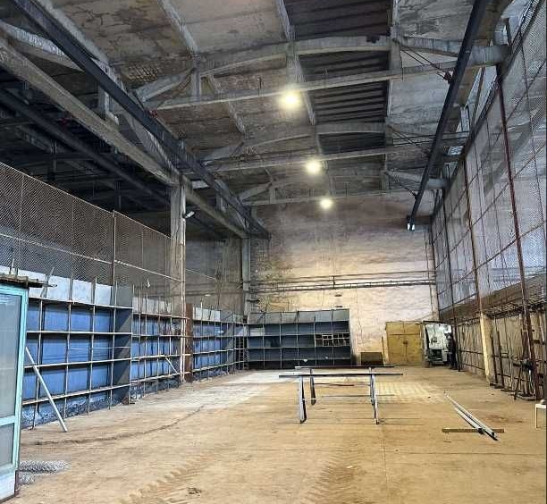 Дава се под наем Склад в Варна, Западна промишлена зона - 288 кв.м за 1321.41 € - Снимка #1