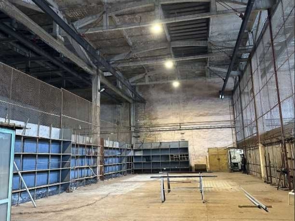 Дава се под наем Склад в Варна, Западна промишлена зона - 432 кв.м за 1766.13 € - Снимка #1