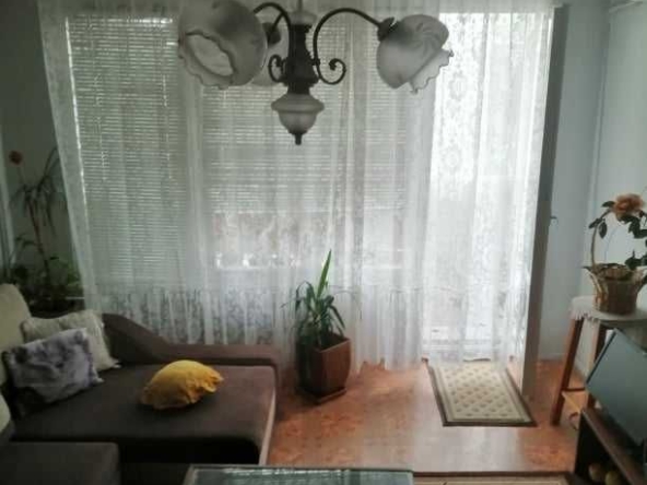 Дава се под наем Едностаен апартамент в Бургас, Изгрев - 42 кв.м за 255 € - Снимка #1