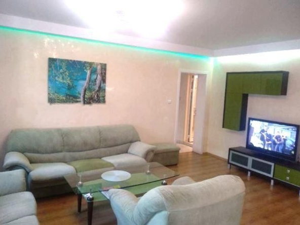 Дава се под наем Четиристаен апартамент в Пловдив, Кършияка - 110 кв.м за 714 € - Снимка #1