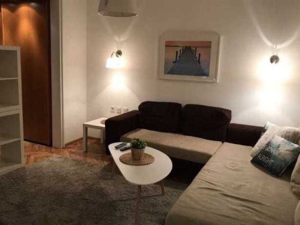 Дава се под наем Двустаен апартамент в София, Център - 90 кв.м за 850 € - Снимка #1