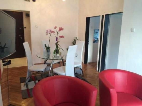 Дава се под наем Двустаен апартамент в София, Лозенец - 68 кв.м за 398.82 € - Снимка #1