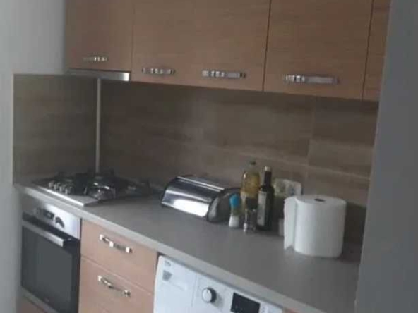 Дава се под наем Едностаен апартамент в Пловдив, Каменица 1 - 33 кв.м за 204 € - Снимка #1