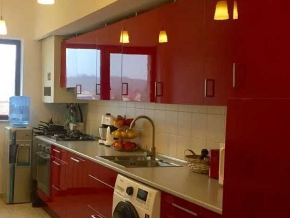 Дава се под наем Тристаен апартамент в Пловдив, Южен - 90 кв.м за 331.5 € - Снимка #1