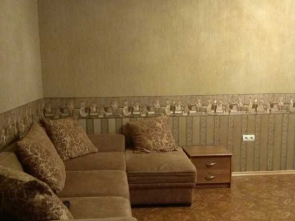 Дава се под наем Двустаен апартамент в Пловдив, Център - 48 кв.м за 178.5 € - Снимка #1