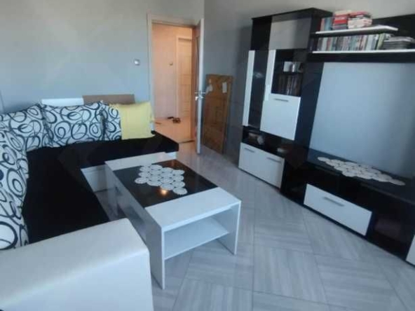 Двустаен апартамент в Варна, Младост 2 - 70 кв.м за 1929 €/кв.м - Снимка #1
