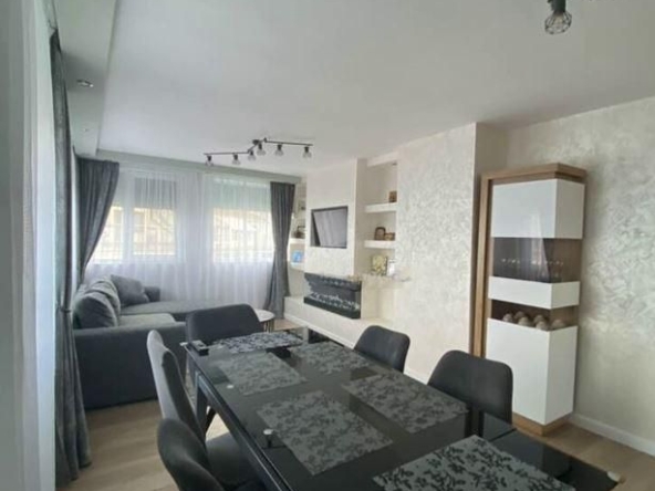 Четиристаен апартамент в Бургас, Възраждане - 165 кв.м за 2152 €/кв.м - Снимка #1