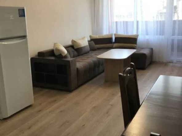 Дава се под наем Тристаен апартамент в Пловдив, Кючук Париж - 86 кв.м за 336.6 € - Снимка #1