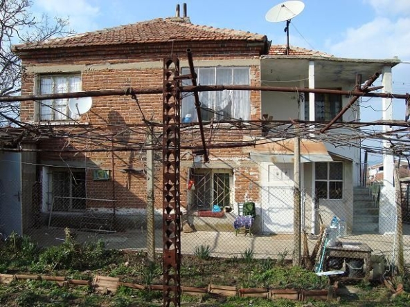 Къща в с. Мамарчево, Област Ямбол - 60 кв.м за 213 €/кв.м - Снимка #1