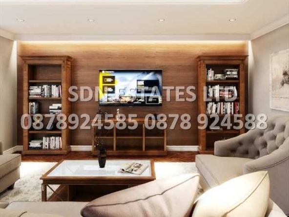 Тристаен апартамент в Казанлък - 192 кв.м за 971 €/кв.м - Снимка #1